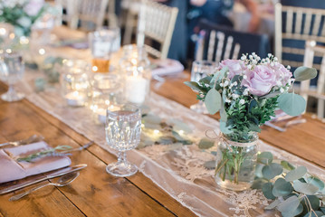 elegant wedding table setting