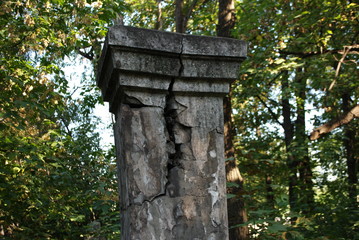 Elements of ancient ruins