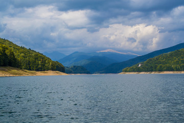 Fototapeta premium Cloudy day on the lake