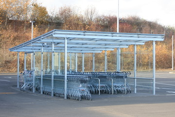 Einkaufswagenunterstand