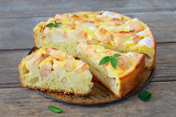 Apfelkuchen mit Schmand