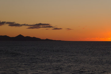 Obraz na płótnie Canvas sunset. ocean landscape