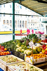 Fototapeta premium Markttag Obst Gemüse