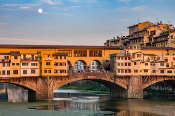 Naklejka premium Ponte Veccio o zachodzie słońca