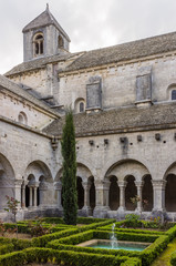 Fototapeta na wymiar Cloister of Senanque Abbey, Vaucluse, Gordes, Provence, France