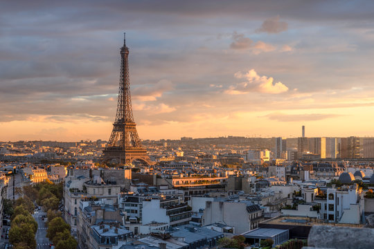 Skyline von Paris mit Eiffelturm, Frankreich