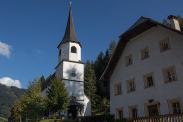 Fototapeta na wymiar Church of Werfenweng