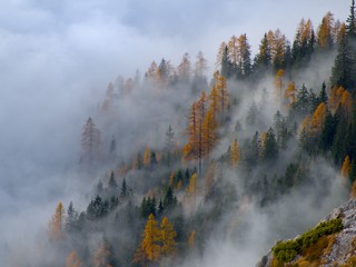 beautiful autumn hiking in berchtesgadener alps