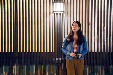 lamp hanging on make street bright.