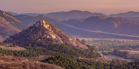 A freeway and mountains in Fallbrook California