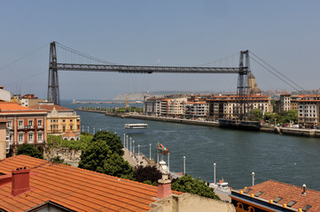 Puente colgante de Vizcaya (Spain) que une los pueblos de Portugalete y Getxo desde hace más de 125 años