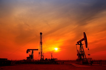 Obraz premium The oil pump, industrial equipment