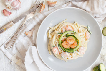 Lunguini shrimps and zucchini