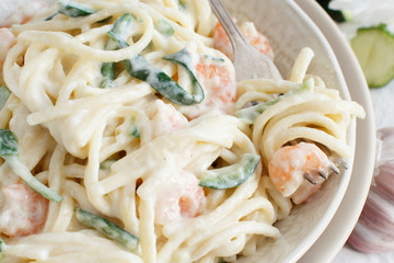 Lunguini shrimps and zucchini