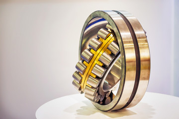 Roller bearing in the cut, demonstration of the mechanism, selective focus