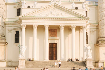 Naklejka premium Happy couple walking in the Austria, Viena. They love each other and spent time together