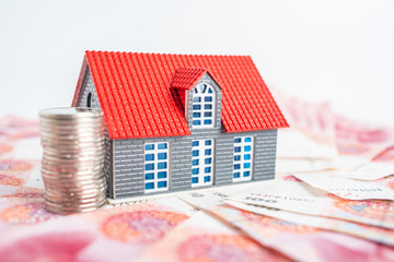 Save money to buy a house / house model and RMB