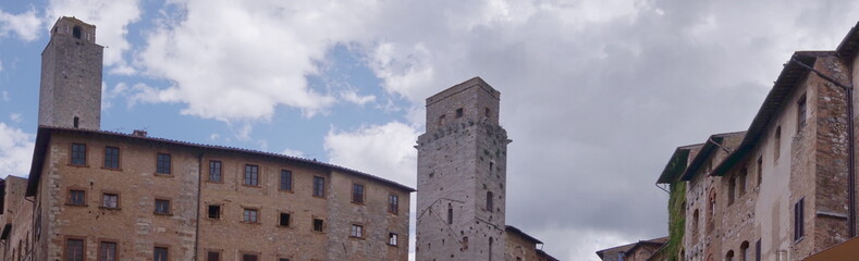 Fototapeta na wymiar Cisterna square, San Gimignano, Tuscany, Italy