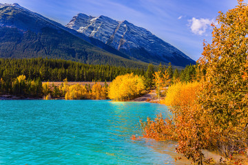  Autumn of Abraham lake, Canada