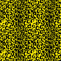 Seamless black and yellow leopard pattern. Animal skin grunge texture. Vector illustration.