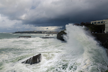 Vagues de tempête