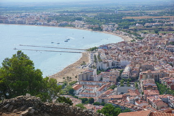 Fototapeta premium Spain Costa Brava, aerial view of the seaside town of Roses on the Mediterranean coast, Girona, Catalonia, Alt Emporda