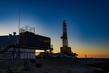 sunset drilling rig