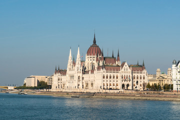 Fototapeta na wymiar Hungarian parliament in budapest