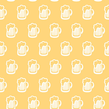 Vector seamless pattern with beer mug. Can be used for beer house, pub or brewing company, wrapping paper. EPS10. Creative beer backdrop.