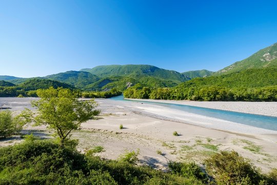 River Vjosa, Estuary of Sarandaporos, borderland to Greece, Qar Gjirokastra, Gjirokaster, Albania, Europe