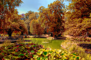 Obraz premium Kurpark in malerischen Herbstfarben