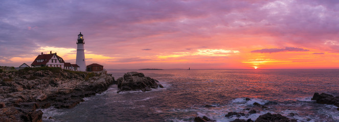 Portland Head Lighthouse Panorama at sunrise in Cape Elizabeth, Maine  - obrazy, fototapety, plakaty