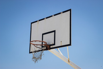 Basketballkorb im Himmel