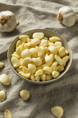 Raw Organic Peel Garlic Cloves