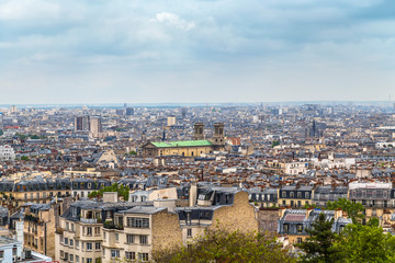 Fototapeta na wymiar Roofs of houses in Paris