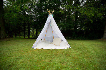 Empty tent on field © Cavan for Adobe