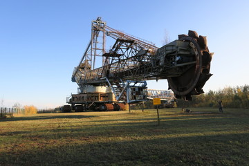 alter tagebau bagger kohleabbau kohle kohlebergbau bergbau bagger tagebaubagger maschiene...
