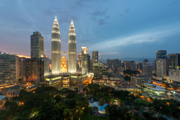 Fototapeta na wymiar Kuala Lumpur skyline and skyscraper at night in Kuala Lumpur, Malaysia.