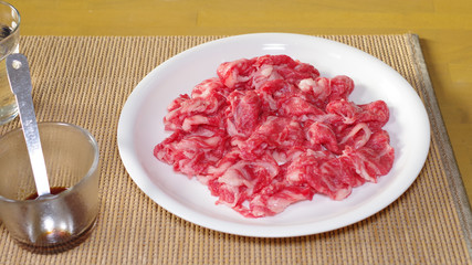 牛切り落とし肉