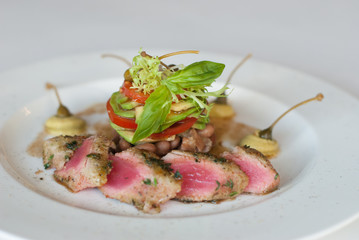 appetizer tuna with avocado