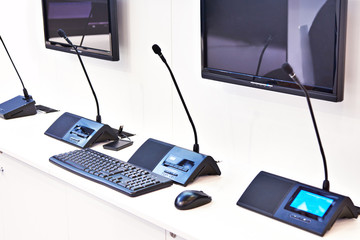 Microphones of digital conference systems