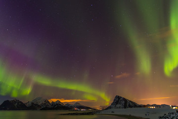 Nordlichter bei Myrland auf den Lofoten
