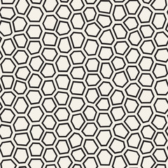 Seamless irregular lines vector mosaic pattern. Abstract chaotic tessellation texture