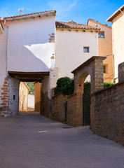 Fototapeta na wymiar Arcos de las Salinas village in Valencia Spain