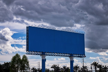 Leeres Riesiges Werbeschild