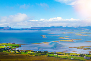 Obraz premium Beautiful scenic sea and mountain landscape with islands. View from Croagh Patrick - mountain and an important site of pilgrimage in County Mayo, Ireland
