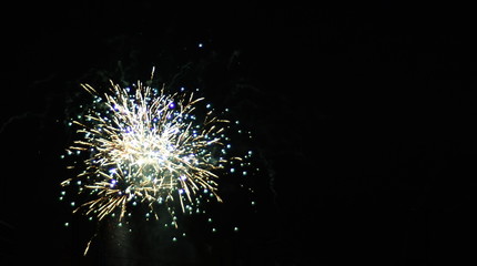 Feuerwerk an Silvester Neujahr mit Pyrotechnik