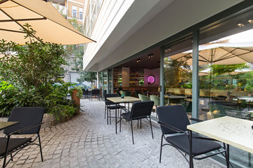 Garden restaurant in city center