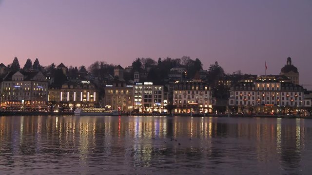 Lucerna, campanili e panorami in svizzera