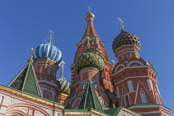 Fototapeta na wymiar domes of Saint Basil's Cathedral on Red Square in Moscow